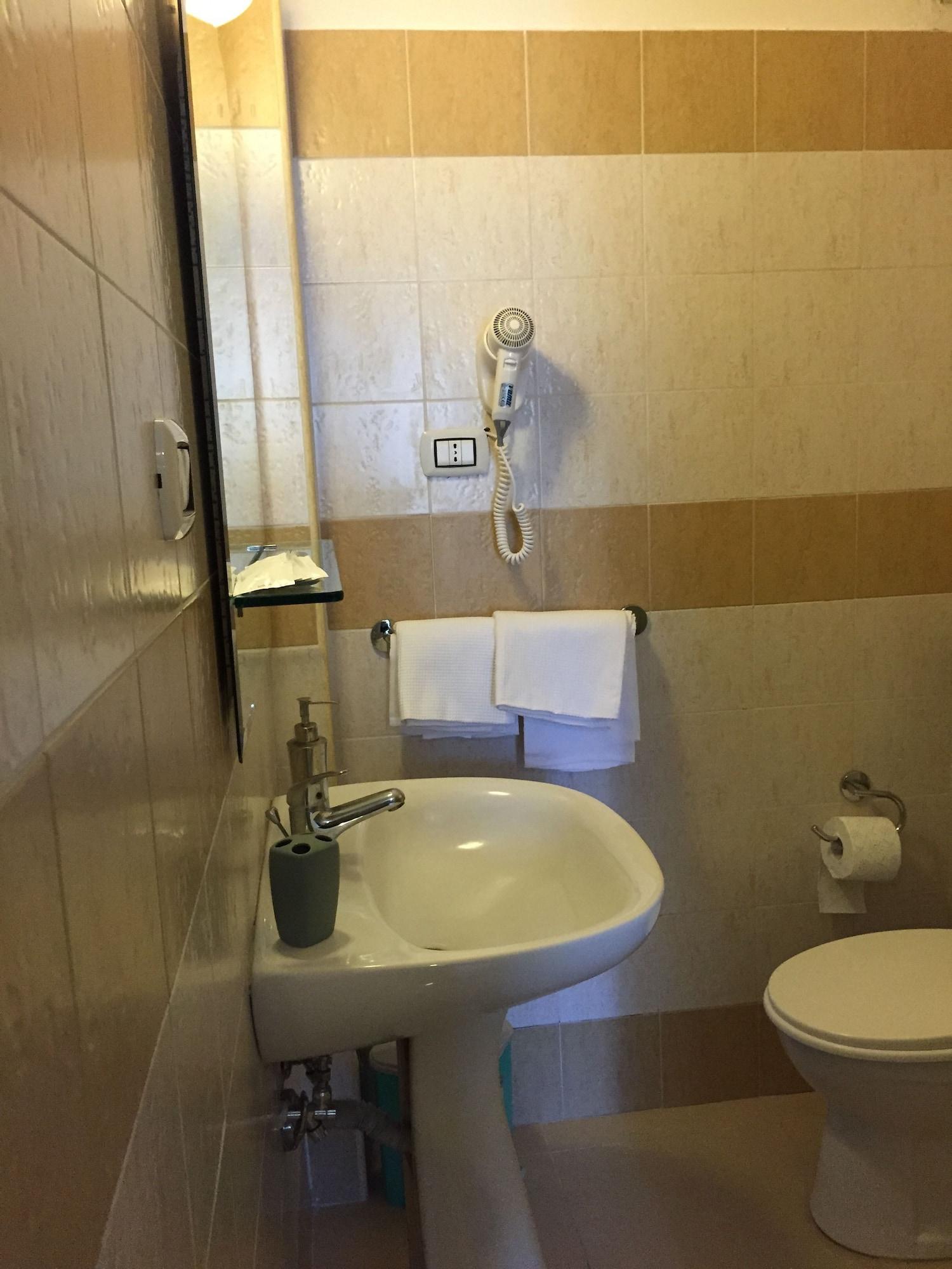 Hotel Centrale Europa Catania Luaran gambar