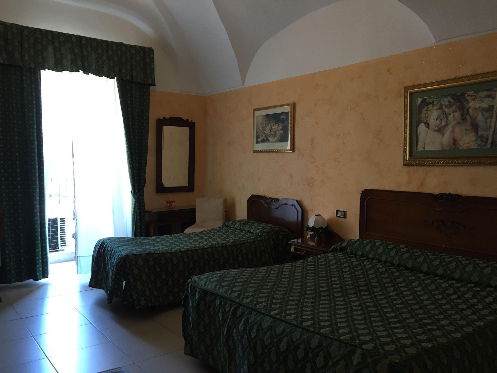 Hotel Centrale Europa Catania Luaran gambar
