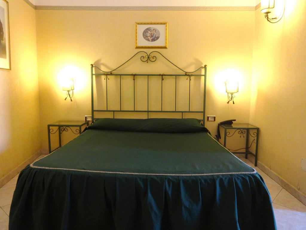 Hotel Centrale Europa Catania Luaran gambar
