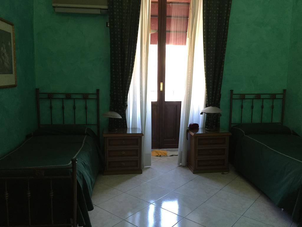 Hotel Centrale Europa Catania Luaran gambar