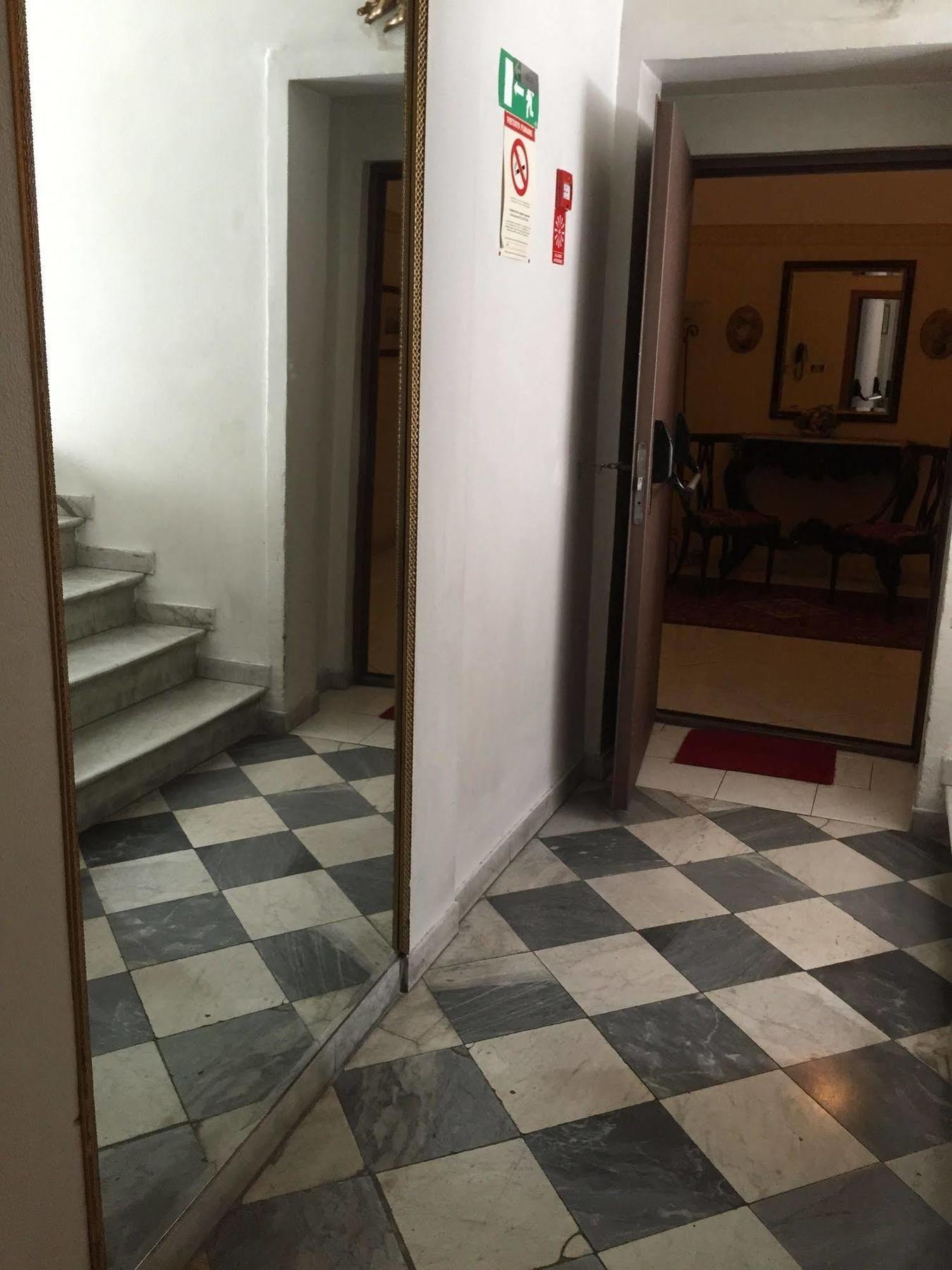 Hotel Centrale Europa Catania Luaran gambar